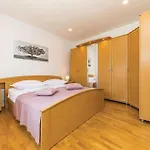 Feriehus In Kastel Kambelovac Kaštela